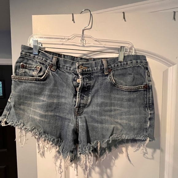~Lucky Brand~ Denim Frayed Hem Women's Shorts - Picture 1 of 7